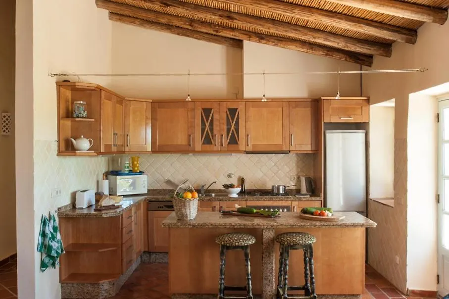 Casa de Férias Morro Dos Anjos - Authentic Farmhouse With A View Just 3Km From Olhão Portugal